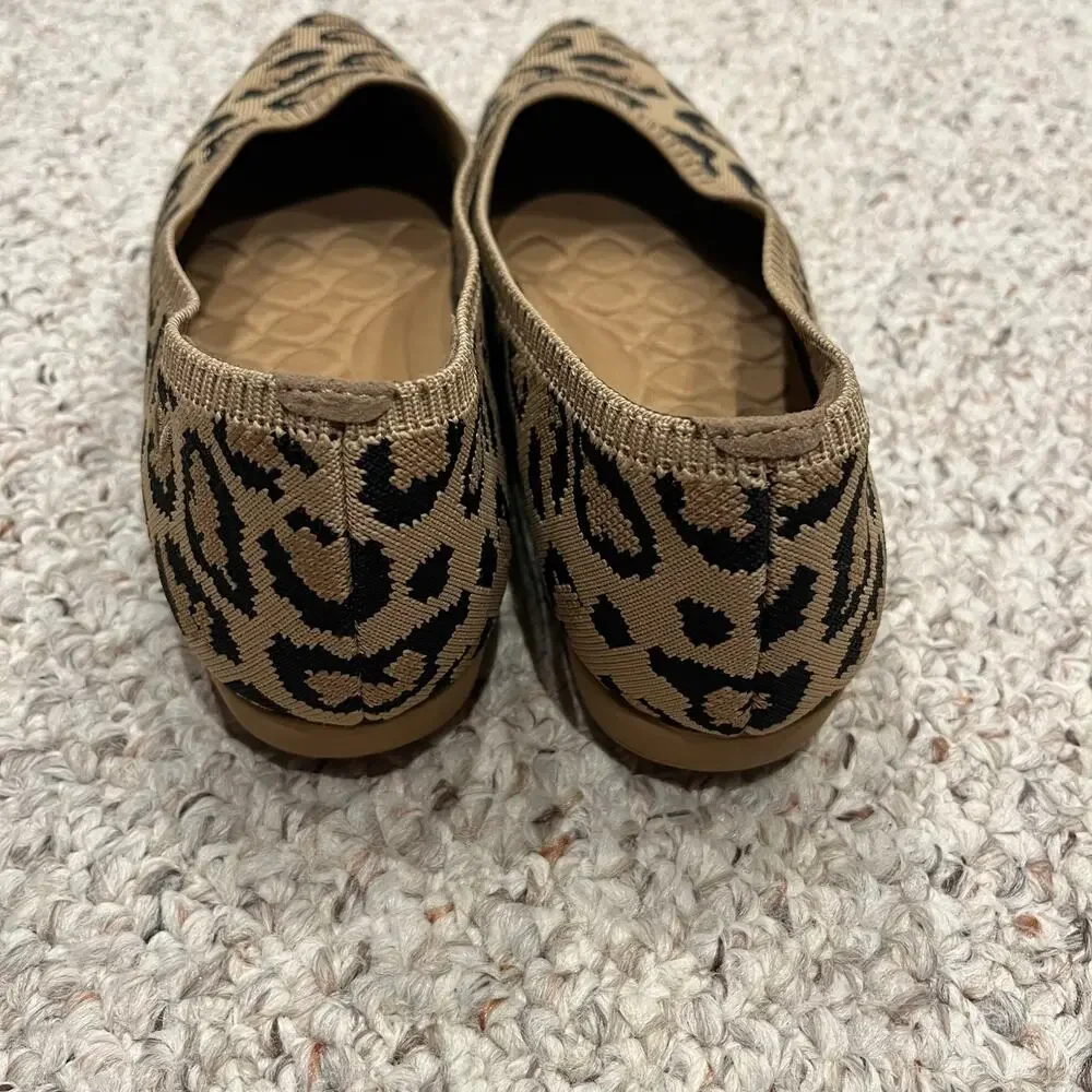 Vivaia Aria 5 Leopard Print Pointed Toe Ballet Flats Sz EU 40.5 US 9.5 Classic